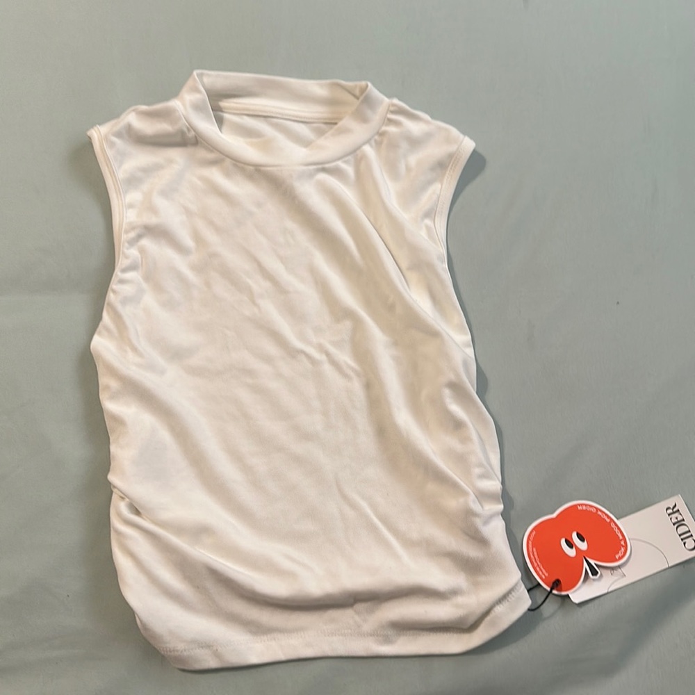 BNWT CIDER Ruffled Tank